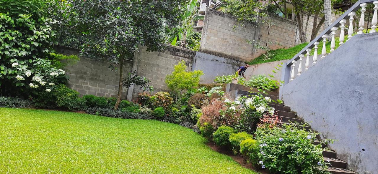 Aa Bungalow แคนดี้ ภายนอก รูปภาพ